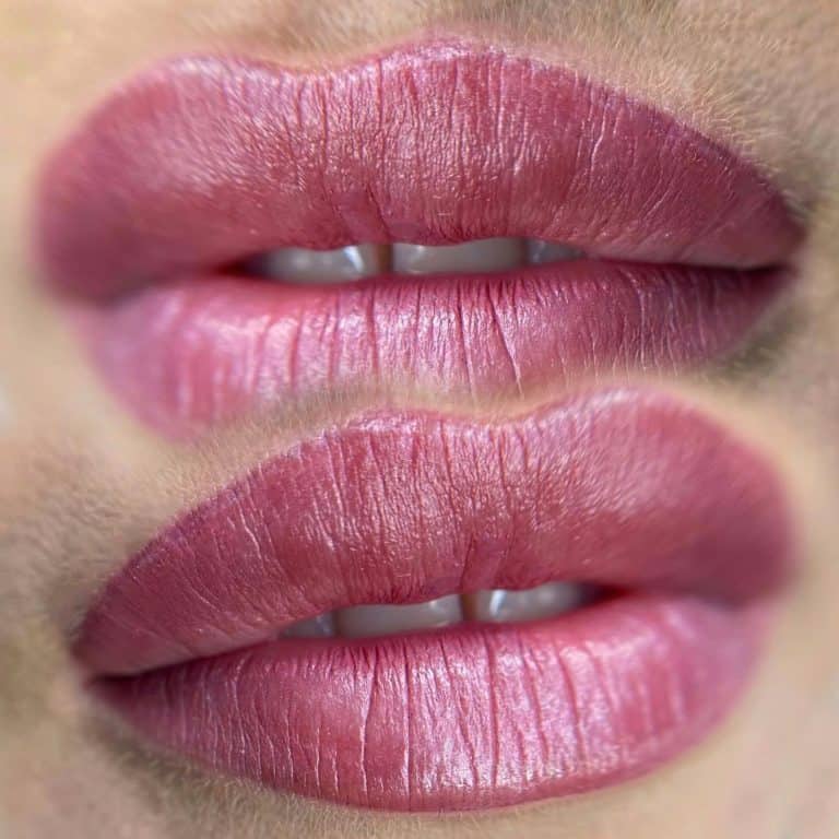 Labbra rosa con dermopigmentazione