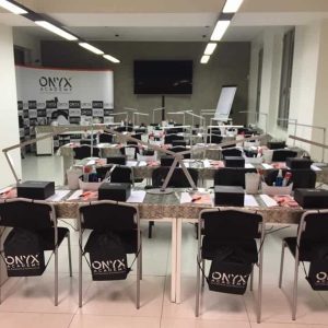 Classe corso ricostruzione unghie
