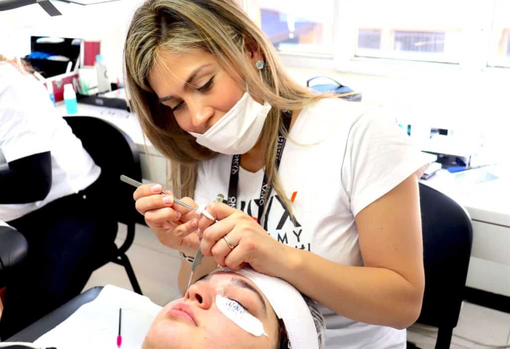 corso extension ciglia